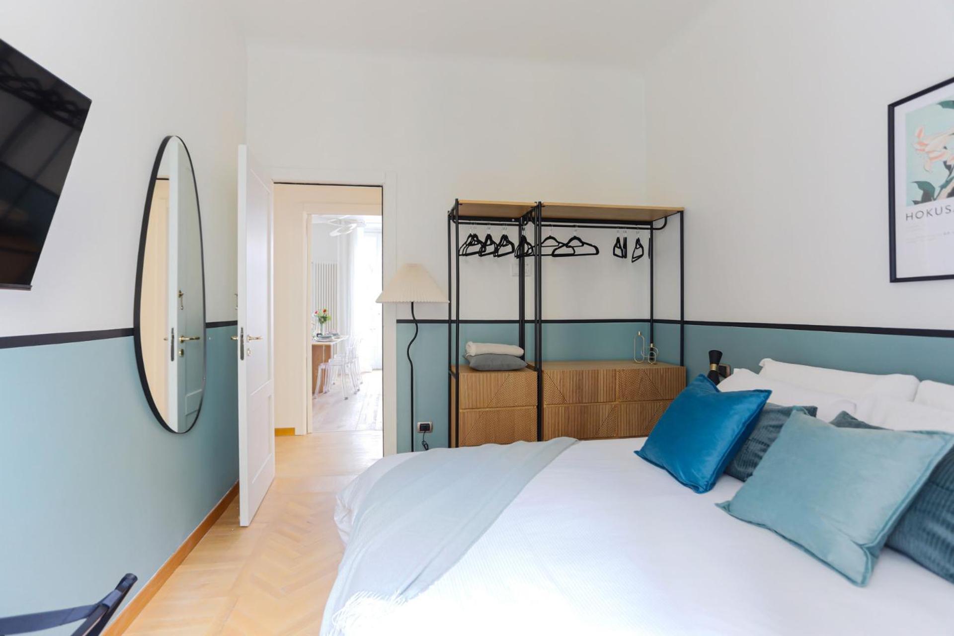 The Rent - Spacious Three-bedroom In The Heart Of Apartment Mailand