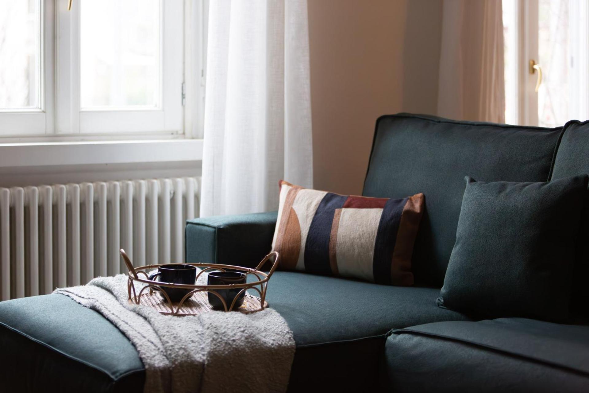 Apartment The Rent - Spacious Three-bedroom In The Heart Of *