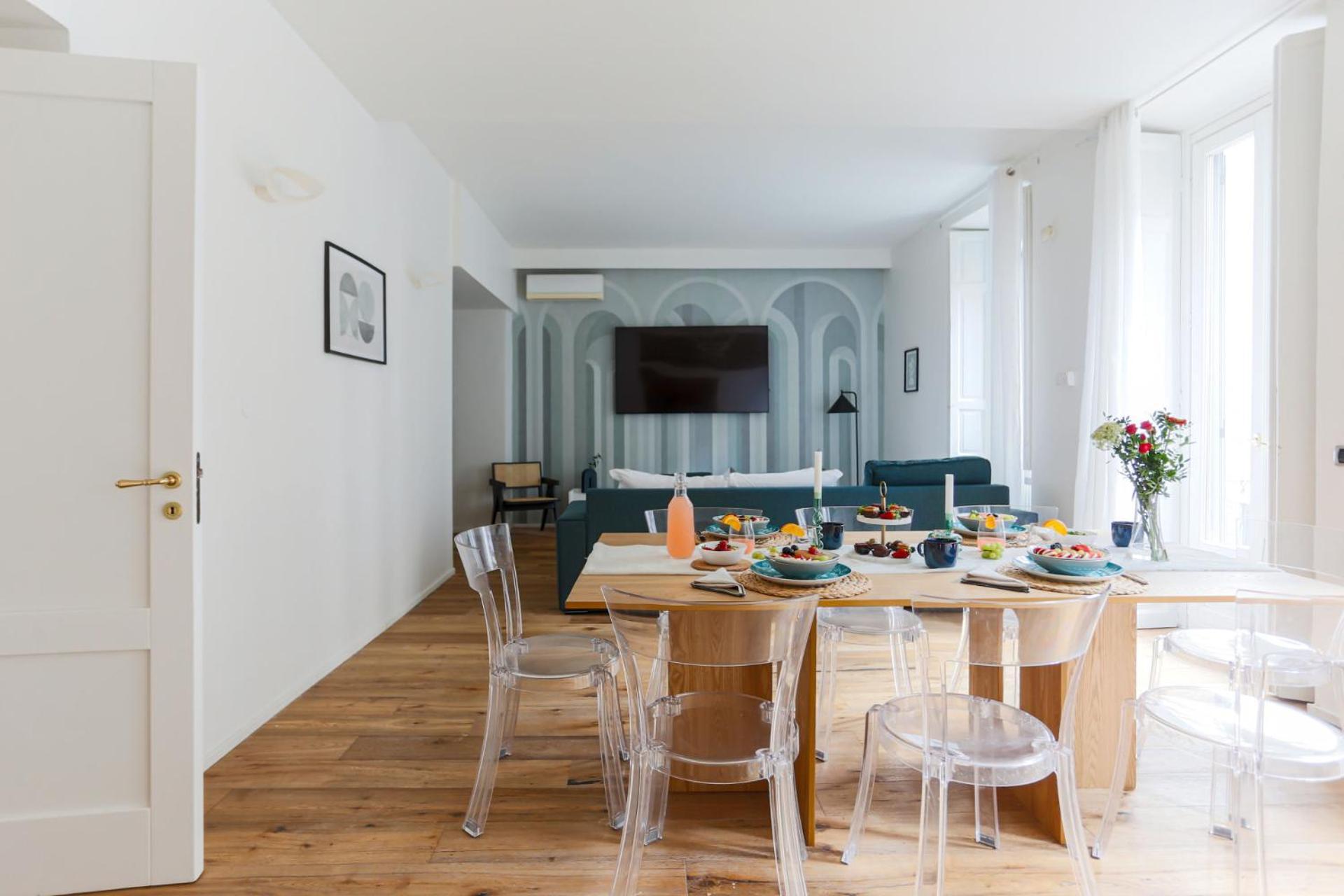 The Rent - Spacious Three-bedroom In The Heart Of Apartment Mailand